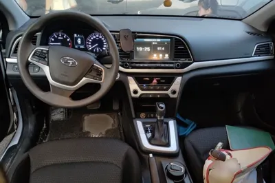 Hyundai Elantra (6th Generation