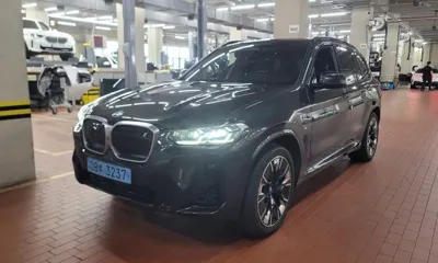 BMW iX3