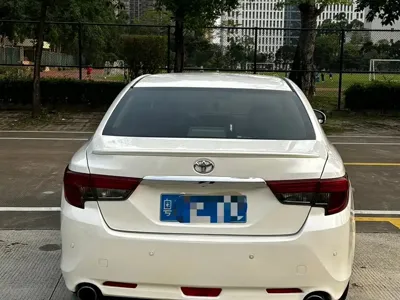 Toyota Reiz