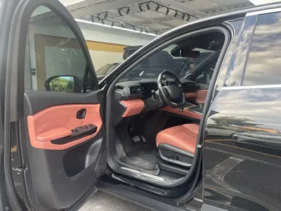 Nio EC6