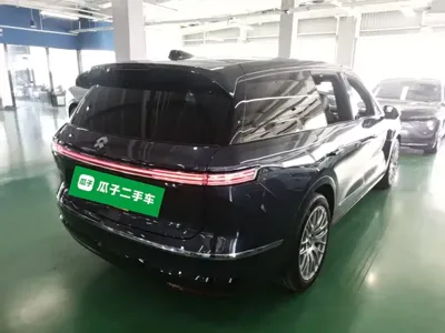 Nio ES8