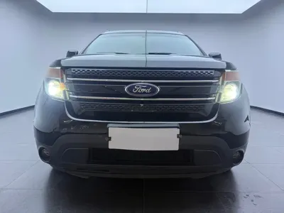 Ford Explorer (Import)
