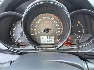 Toyota Yaris L