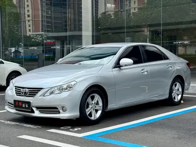 Toyota Reiz
