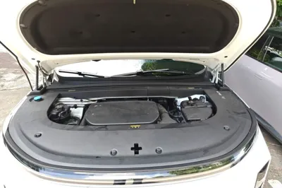 Li Auto L6