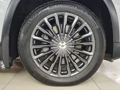 Nio ES8