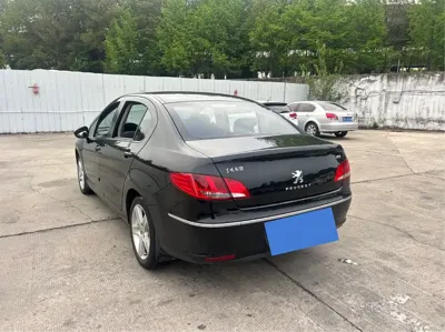 Peugeot 408