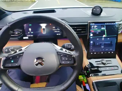 Nio ES8