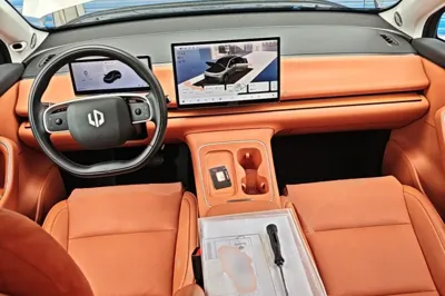 Leapmotor C10