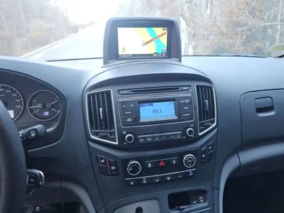 Hyundai Starex