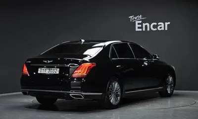 Genesis EQ900