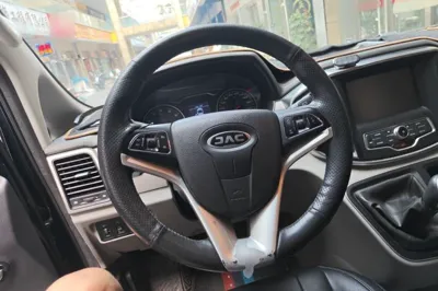 JAC Refine M4