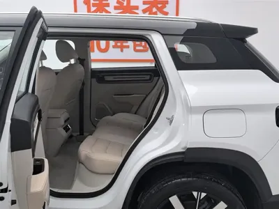 Geely ICON