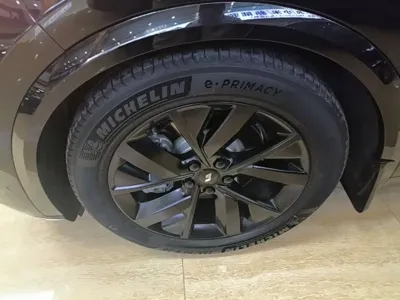 Li Auto Li L8