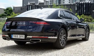 Genesis G90
