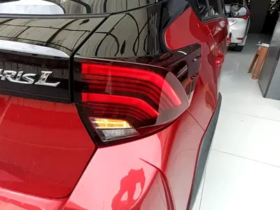 Toyota Yaris L