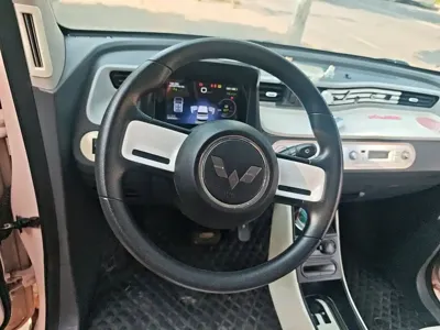 Wuling MINIEV