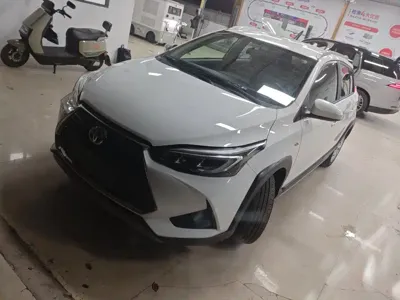 Toyota Yaris L