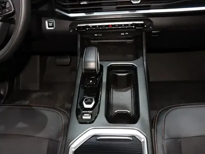 Geely Haoyue L