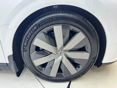 Li Auto 理想i6