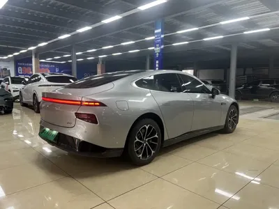 Xpeng P7