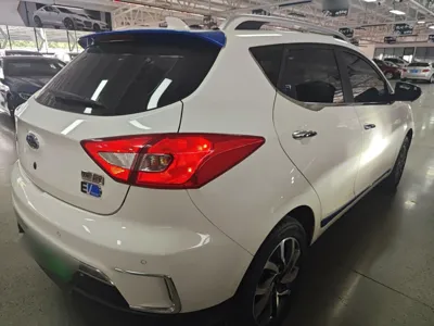 JAC iEV7S