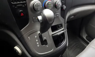 Hyundai Starex