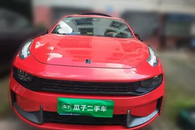 Lynk & Co 03