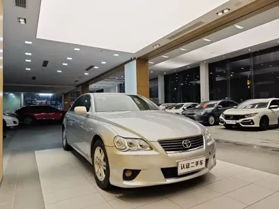 Toyota Reiz
