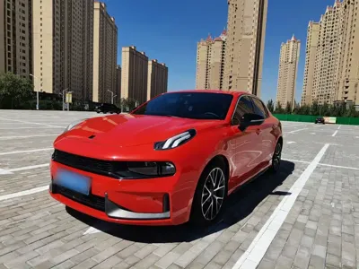 Lynk & Co 03