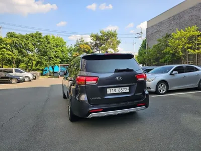 Kia Canival