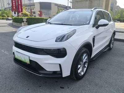 Lynk & Co 01