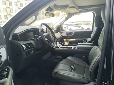 Lincoln Navigator