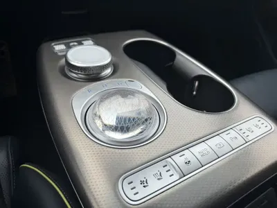 Genesis GV60