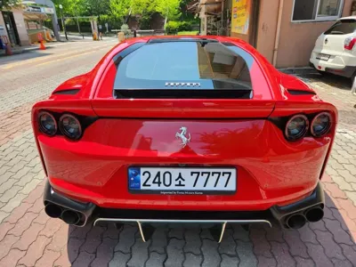 Ferrari 812