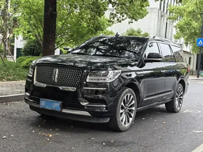 Lincoln Navigator