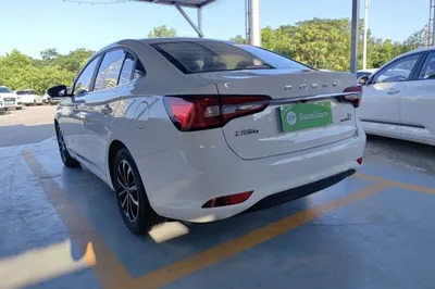 Roewe i5