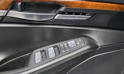 Genesis EQ900