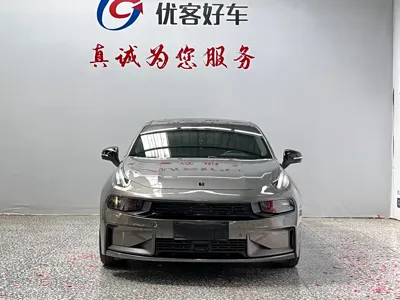 Lynk & Co 03