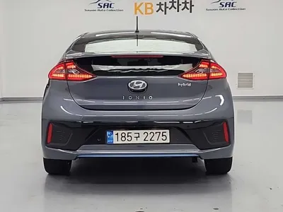 Hyundai Ioniq