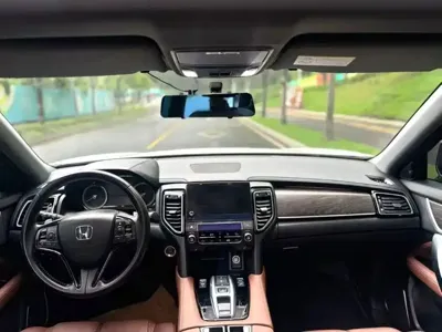 Honda UR-V