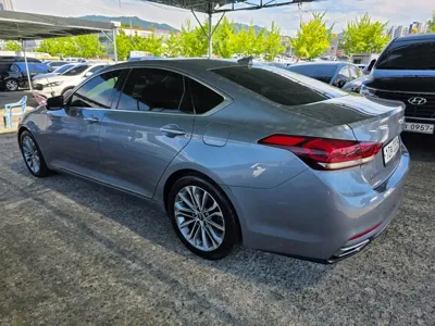 Hyundai Genesis