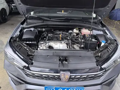 Roewe i5
