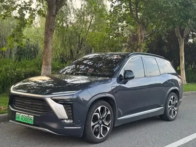 Nio ES8
