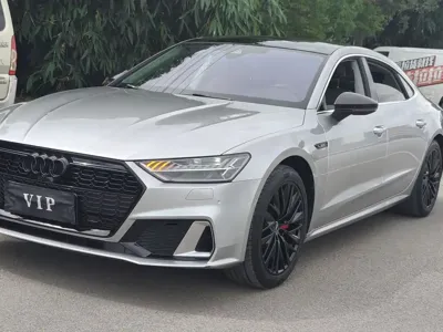 Audi A7L