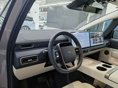 Li Auto Li MEGA