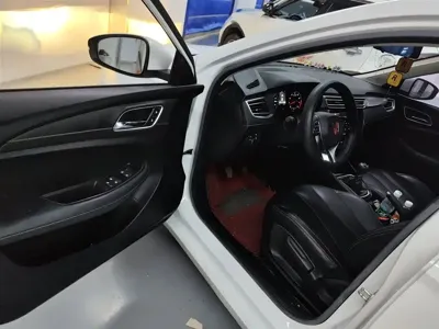 Roewe i5