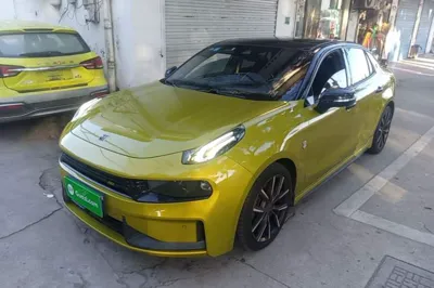 Lynk & Co 03