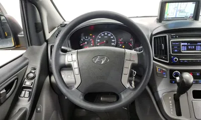 Hyundai Starex