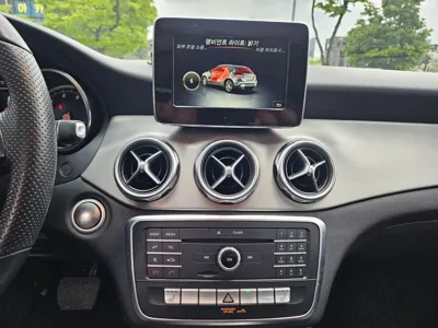 Mercedes-Benz GLA-Class